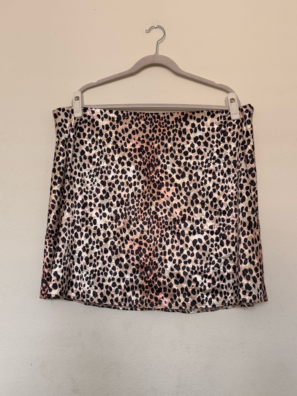 Princess Polly Cheetah print Satin Mini Skirt with subtle floral detail NWT